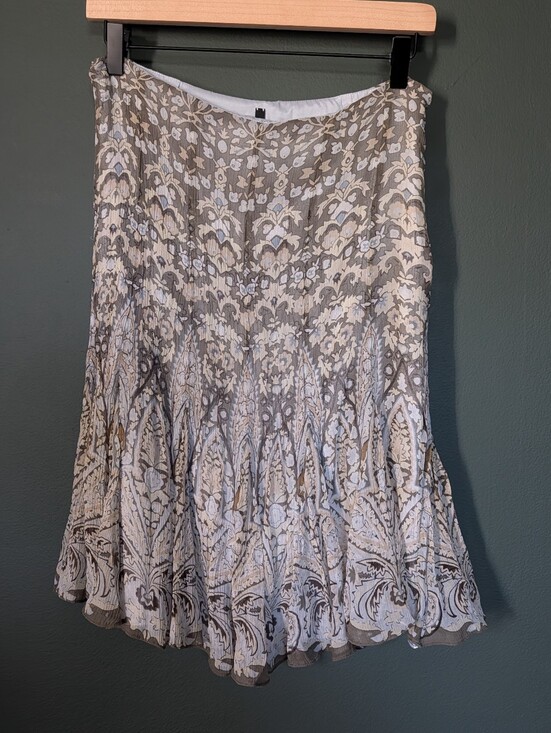 T Tahari Dresses & Skirts - T Tahari 100% Silk Printed Circle Skirt
